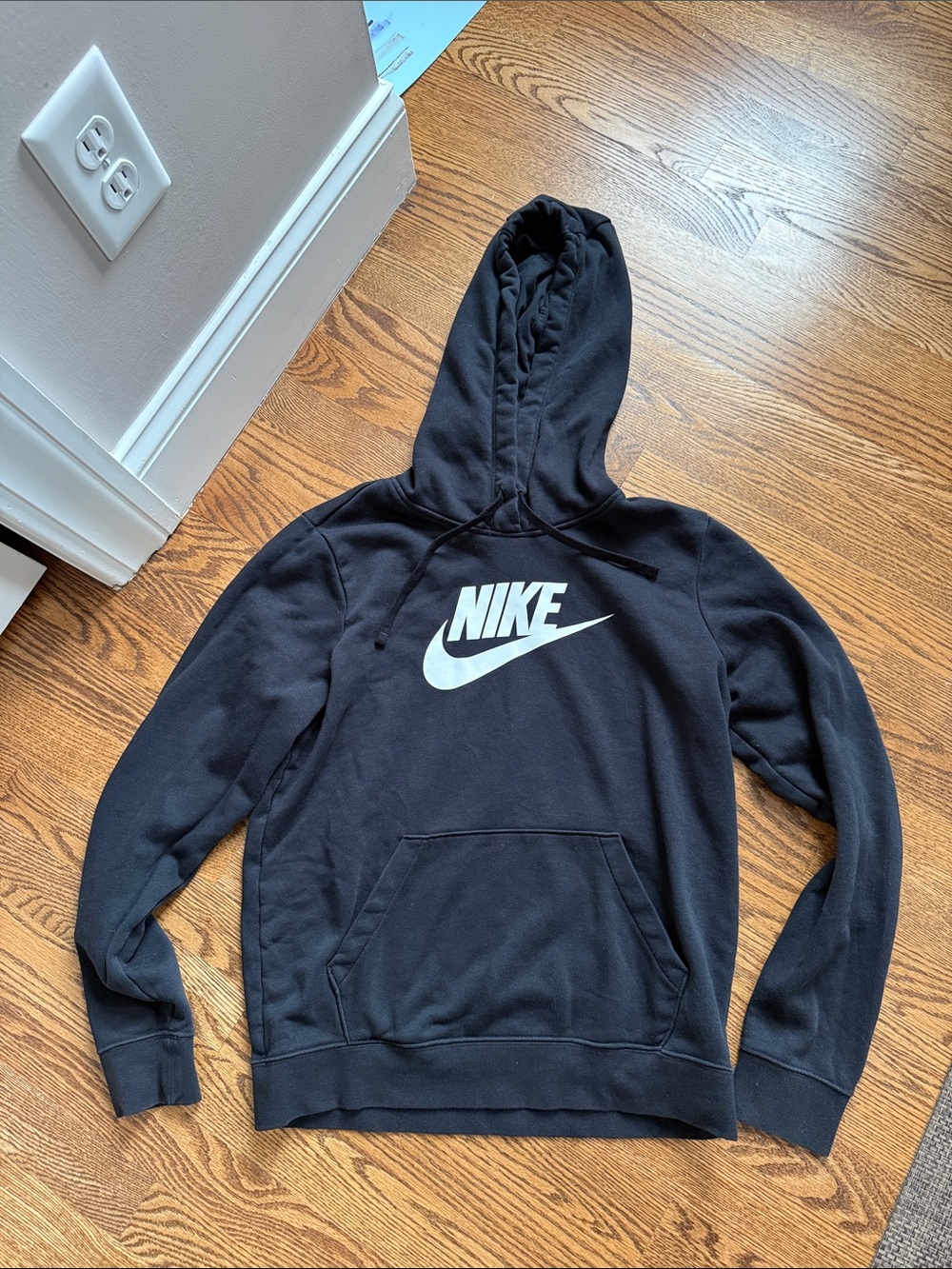 EUC women’s Nike Black Hoodie with Logo, small